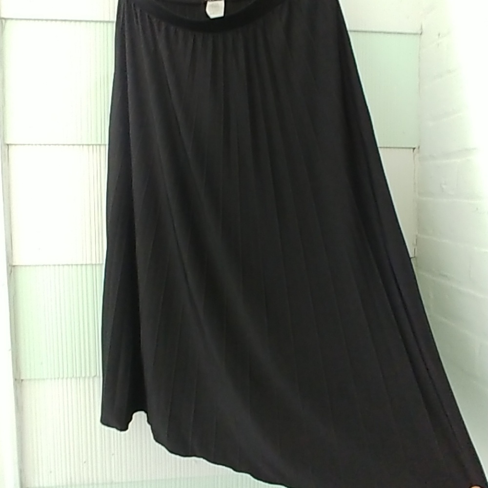 Pleated Fig&Blu skirt